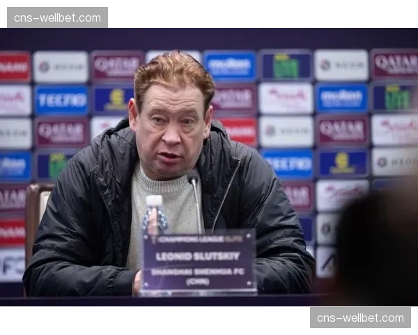 斯卢茨基单后腰体系脆弱 阿马杜离队影响中场硬度